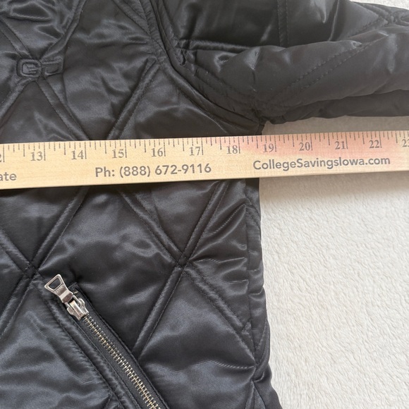 Guess Quilted Cropped Jacket Size M Black Snap Front Puffer Coat Moto ZipPockets - Picture 9 of 16
